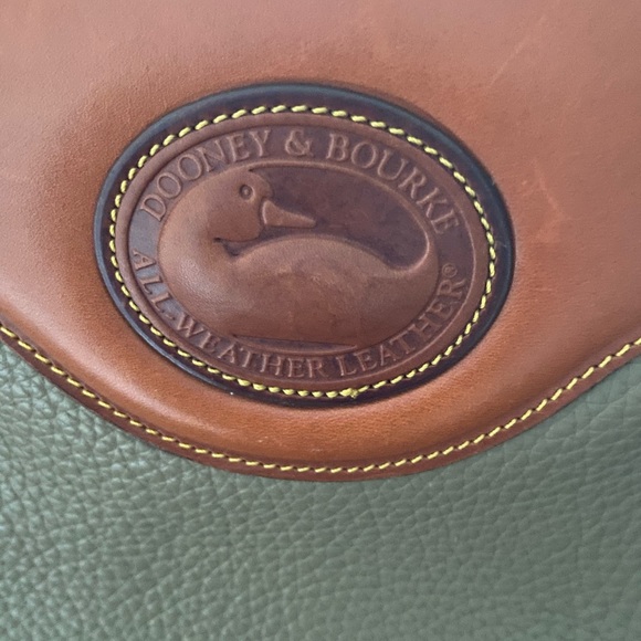 Dooney & Bourke shoulder bag - Picture 4 of 13